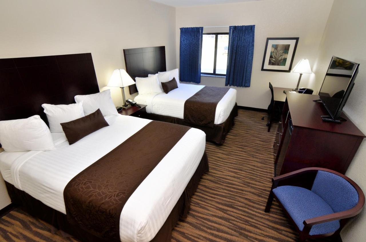 Cobblestone Inn & Suites - Manning Esterno foto
