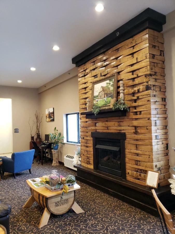 Cobblestone Inn & Suites - Manning Esterno foto