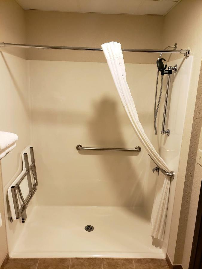 Cobblestone Inn & Suites - Manning Esterno foto